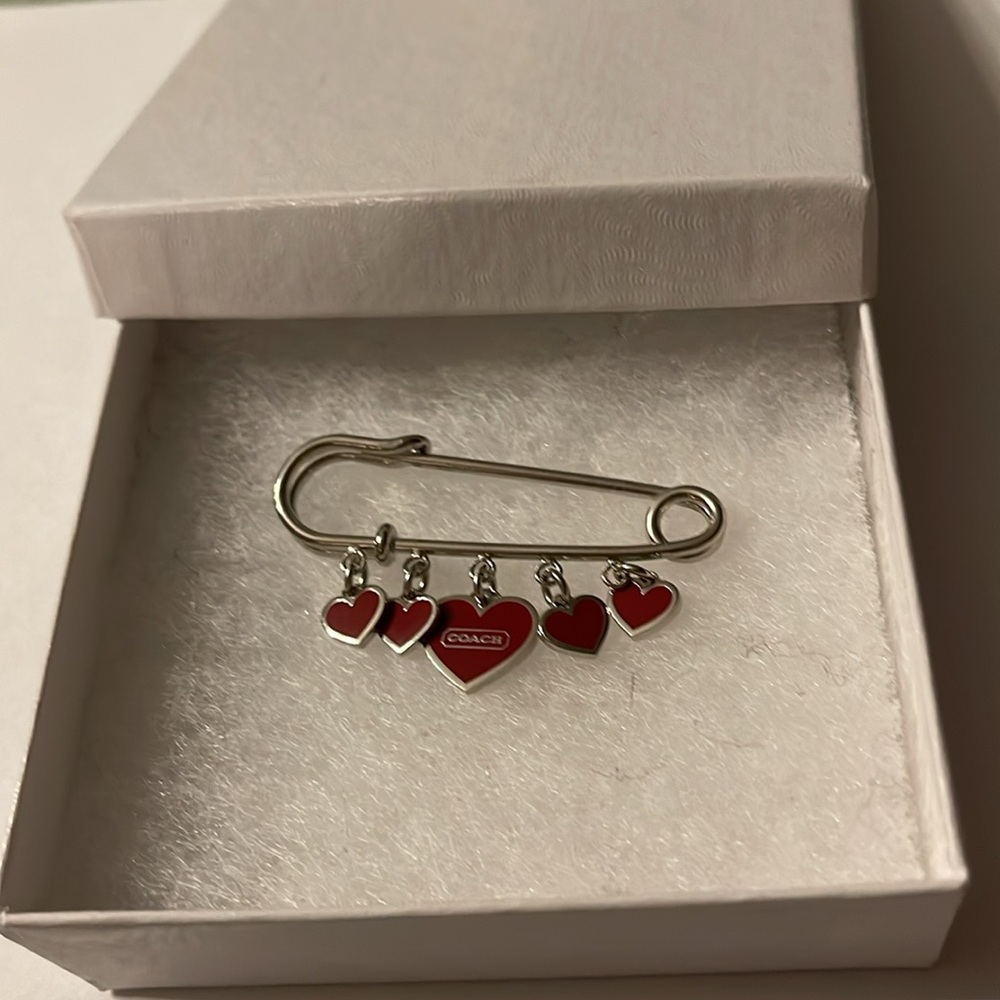 Coach Safety Pin Keychain/Pin. - Picture 5 of 5